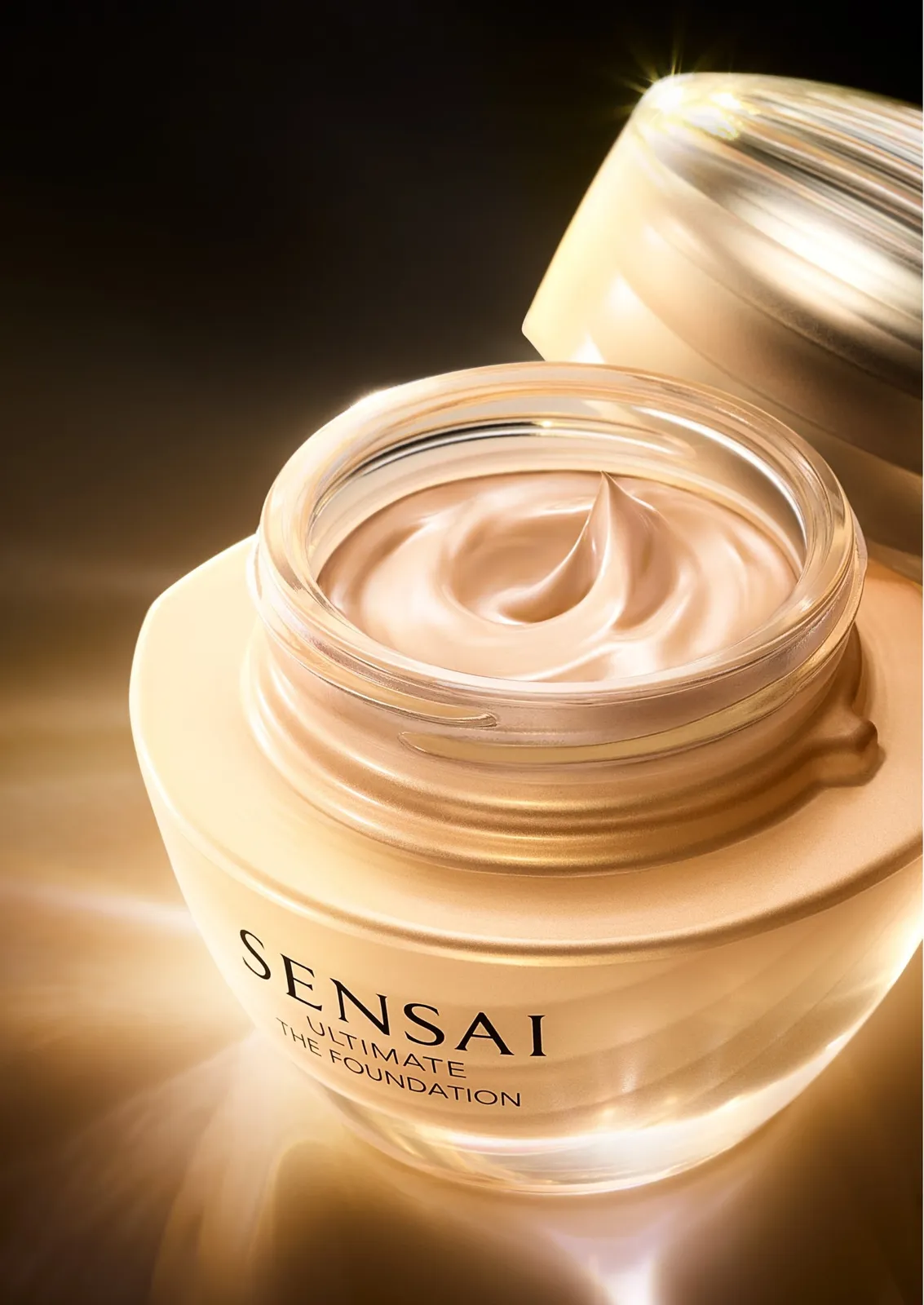 SENSAI Ultimate The Foundation bottle